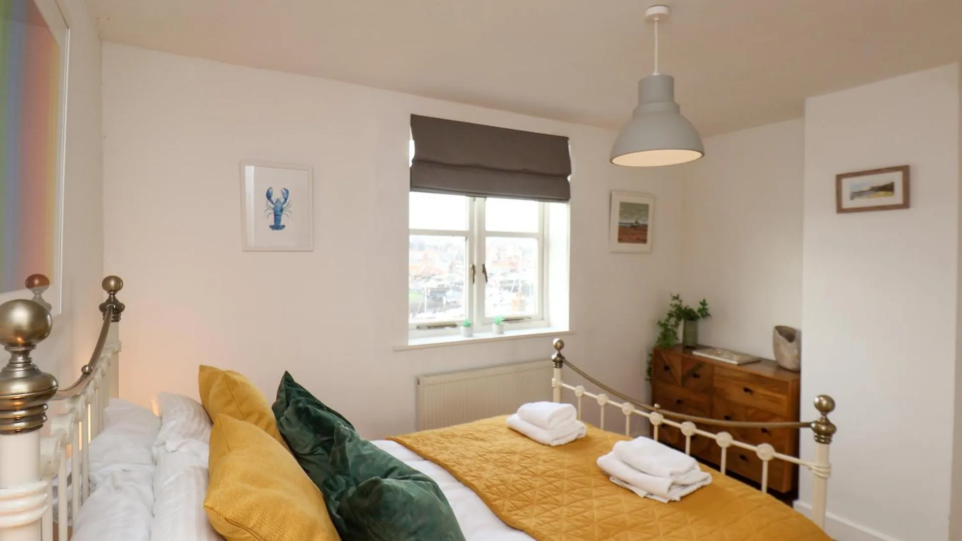 Sunshine Cottage Whitby 0*,  United Kingdom