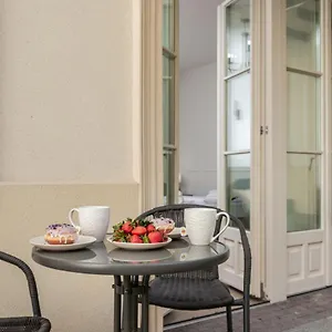 https://high-standard-apartment-stylish-tenement-house.krakowhotelspoland.com